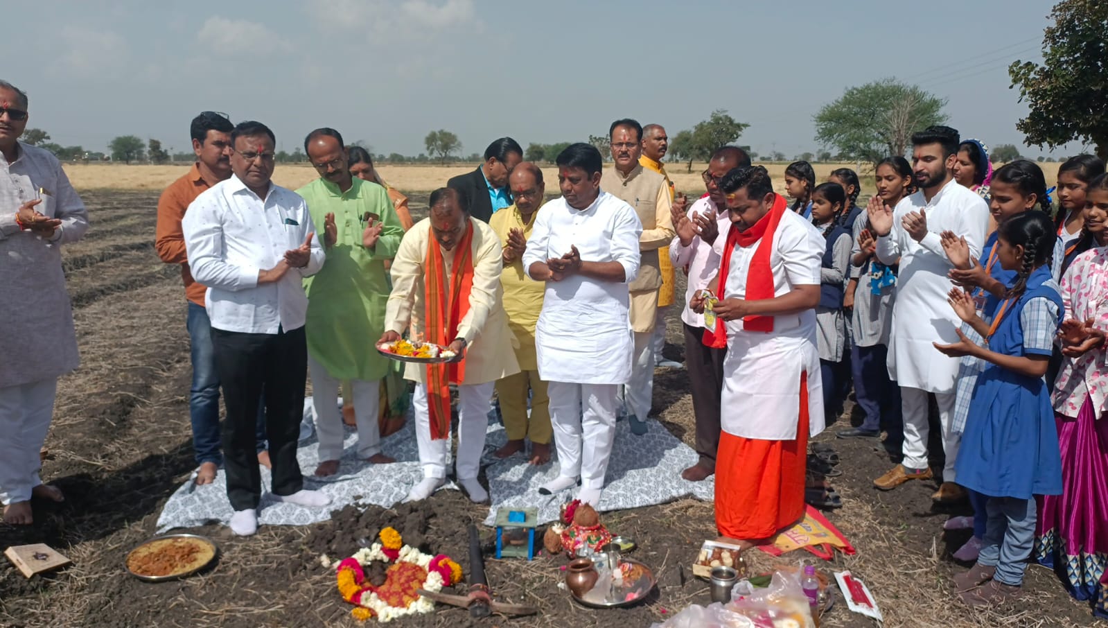 नवीन विद्यालय भवन निर्माण भूमि पूजन सरस्वती शिशु मंदिर महिदपुर रोड़